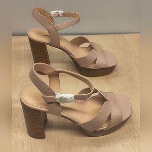 Kate Spade Delight Block Heel Sandals Size 5B